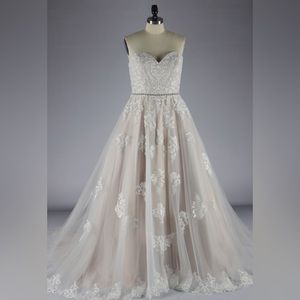 Plus Size Lace Strapless Wedding Gown Bridal Size 26